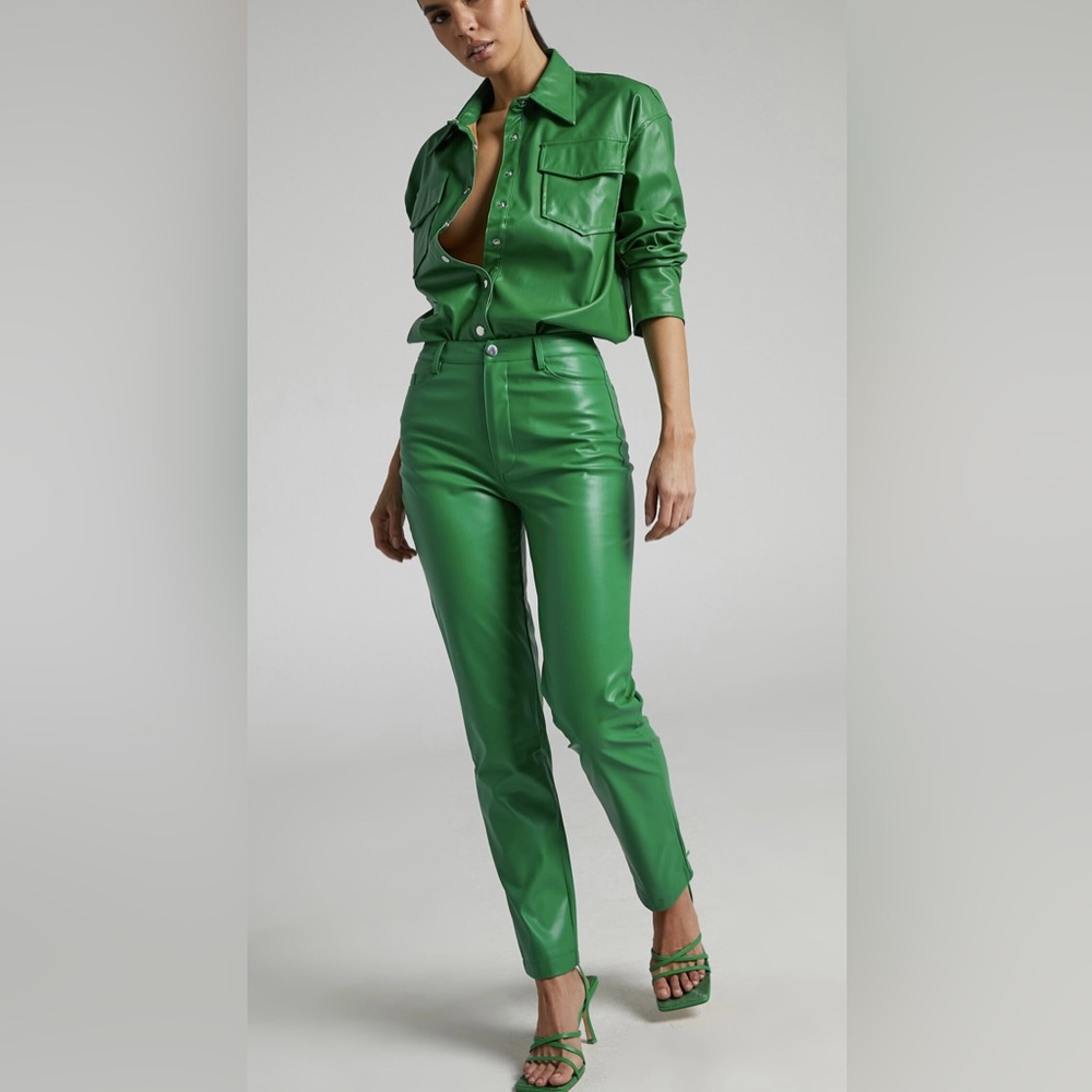 MID WAIST STRAIGHT LEG FAUX LEATHER PANTS IN GREEN *Brand New*